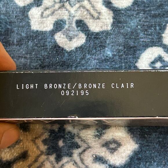 Mary Kay Perfecting Concealer LIGHT BRONZE .21 OZ. ~ New in Box - Picture 4 of 5